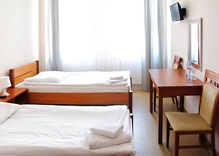 Baza Hotelowa Bobrowiecka 9